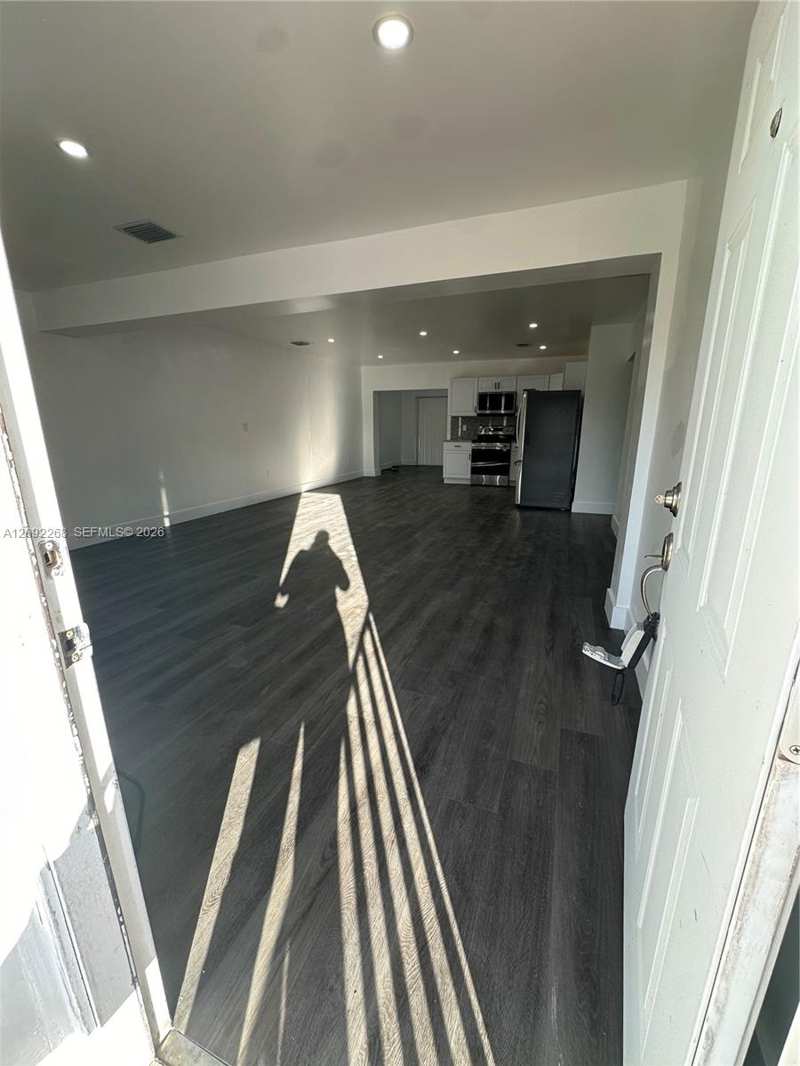 821 NW 20th Ave # 821, Miami FL 33125