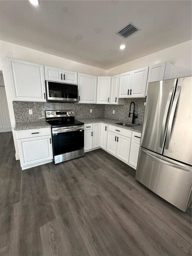 821 NW 20th Ave # 821, Miami FL 33125