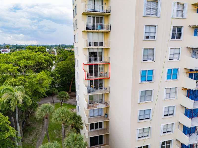 11111 Biscayne Blvd # 6B, Miami FL 33181