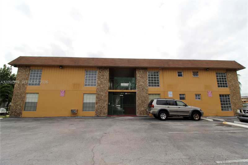 2290 NW North River Dr # 5, Miami FL 33125