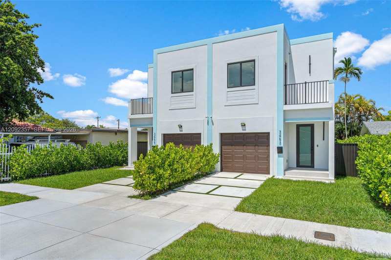3453 NW 4th St, Miami FL 33125