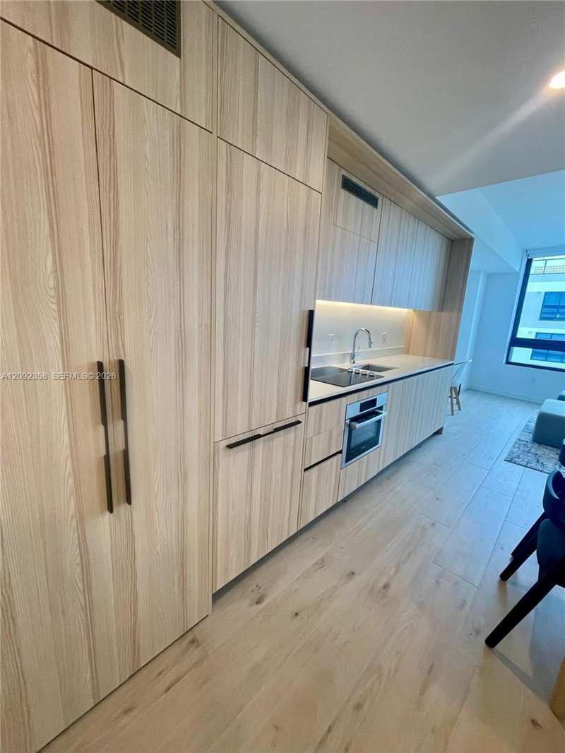 225 N Miami # 3104, Miami FL 33128