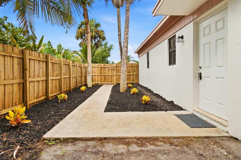 581 NW 47TH Avenue, Delray Beach FL 33445
