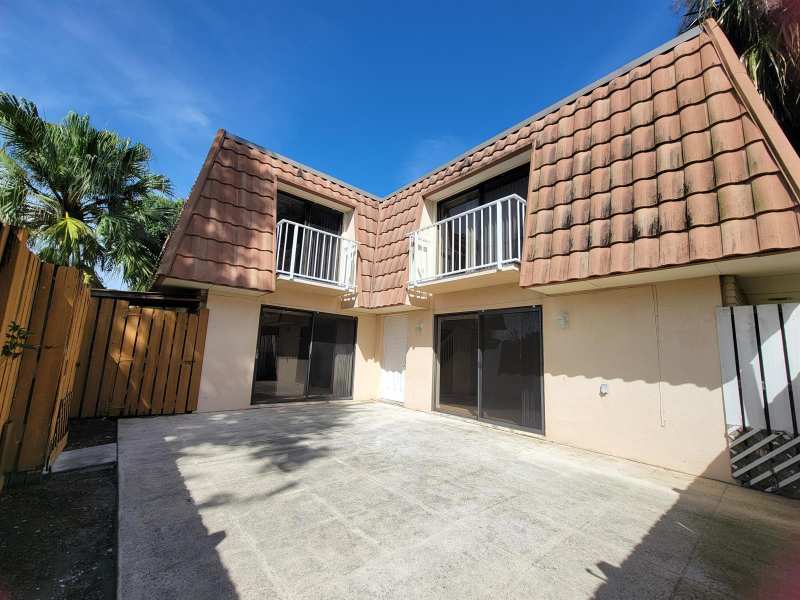 588 GREEN SPRINGS Place # 588, West Palm Beach FL 33409