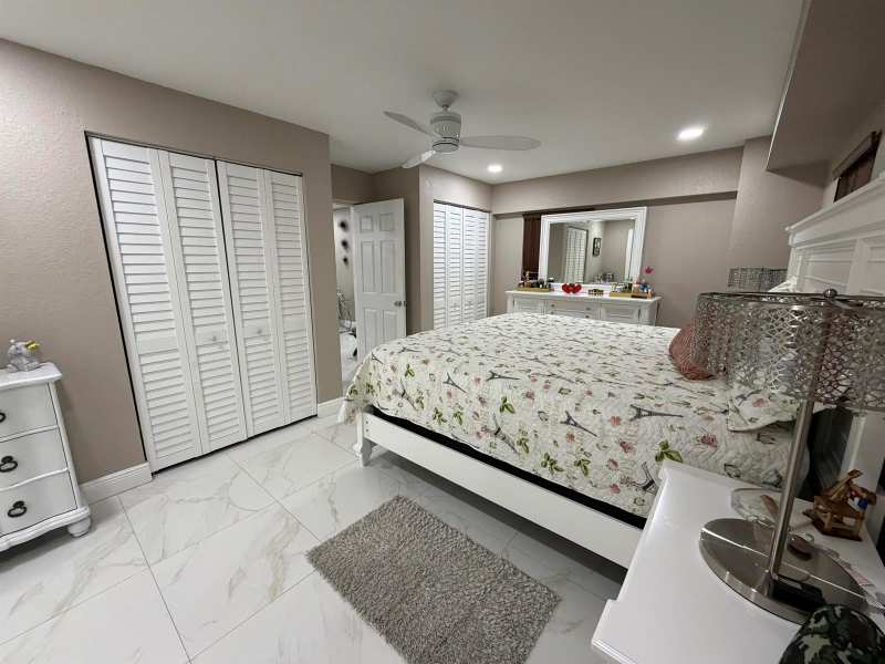 4307 CYPRESS Lane, Palm Springs FL 33406