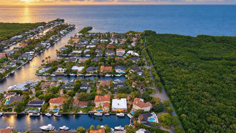 705 Bella Vista Ave, Coral Gables FL 33156