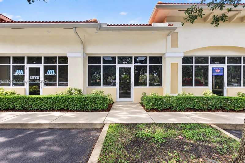9700 Stirling Rd # 104B, Cooper City FL 33024