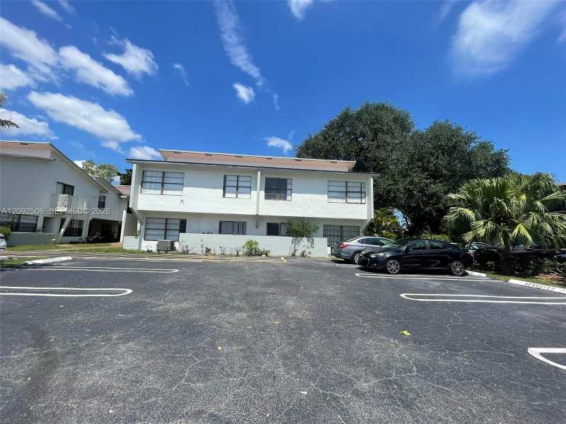 2580 Coral Springs Dr # 2580, Coral Springs FL 33065