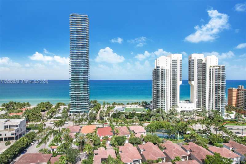 19443 40th Ct, Sunny Isles Beach FL 33160