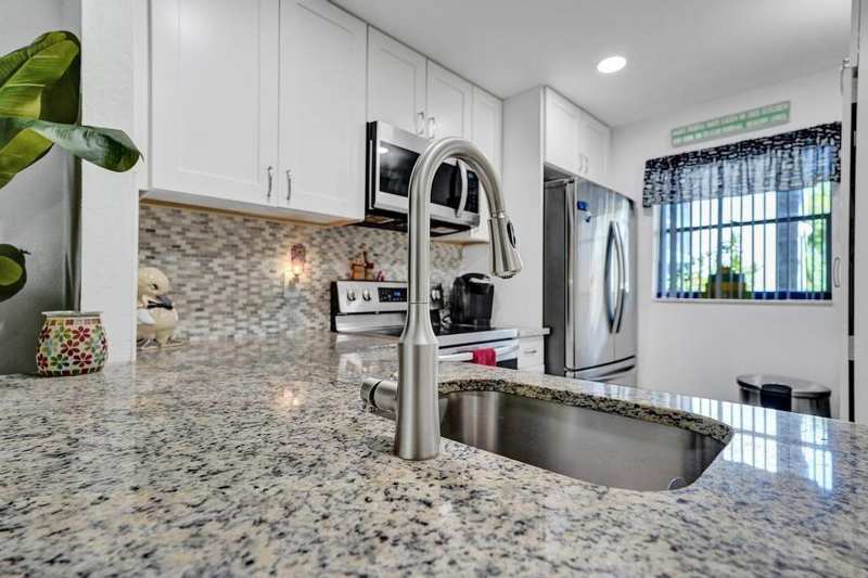 3060 HOLIDAY SPRINGS Boulevard # 106, Margate FL 33063
