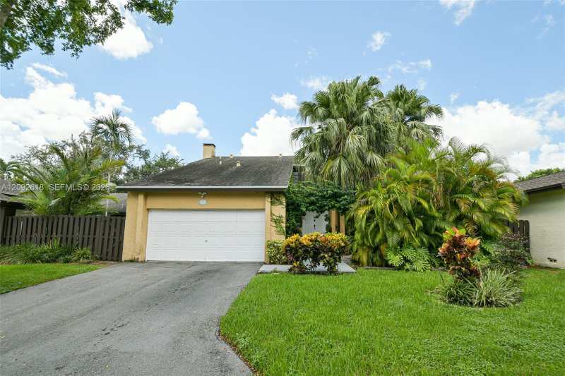 11624 SW 135th Pl, Miami FL 33186