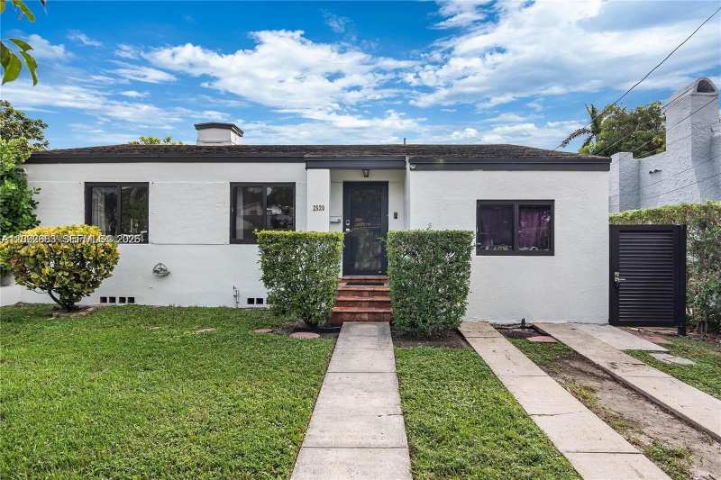2520 SW 20th St, Miami FL 33145