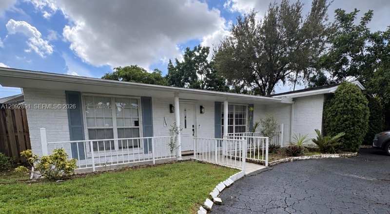 1711 N 47th Ave, Hollywood FL 33021