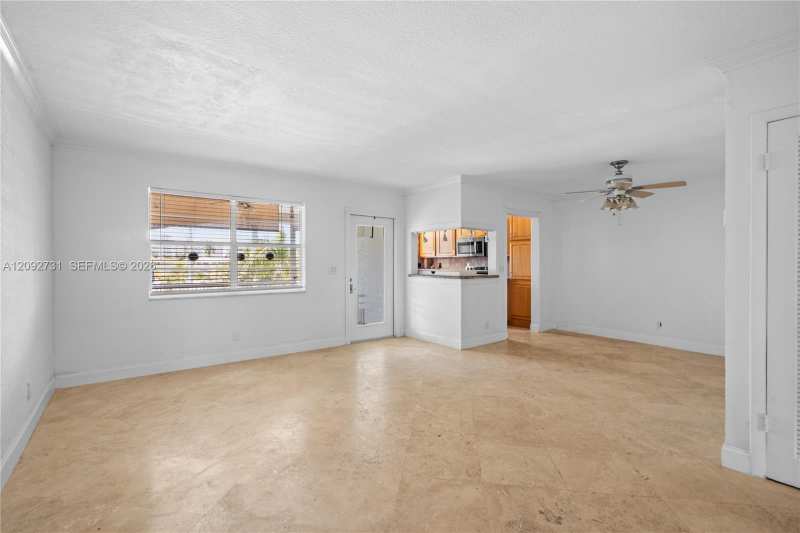 541 Blue Heron Dr # 308, Hallandale Beach FL 33009