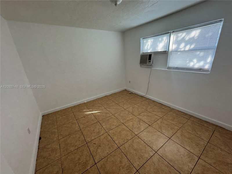 1306 NW 61st St # 8, Miami FL 33142