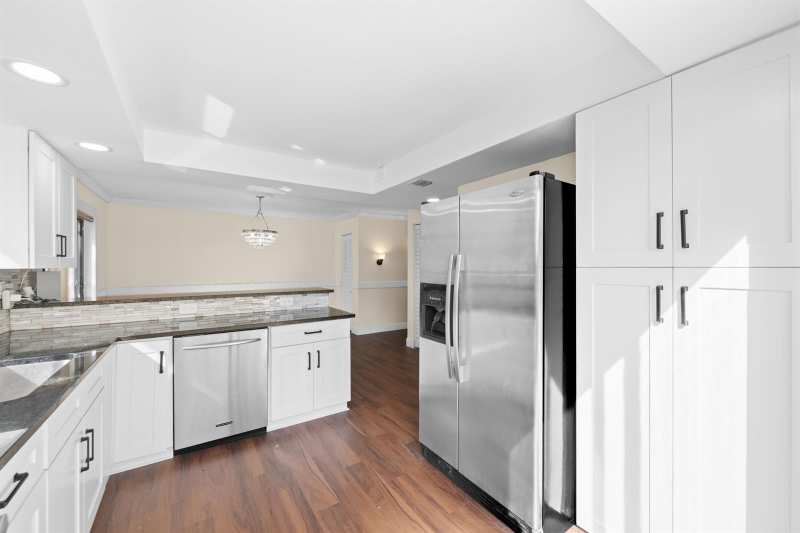 32 Wimbledon Lakes Drive # 221, Plantation FL 33324