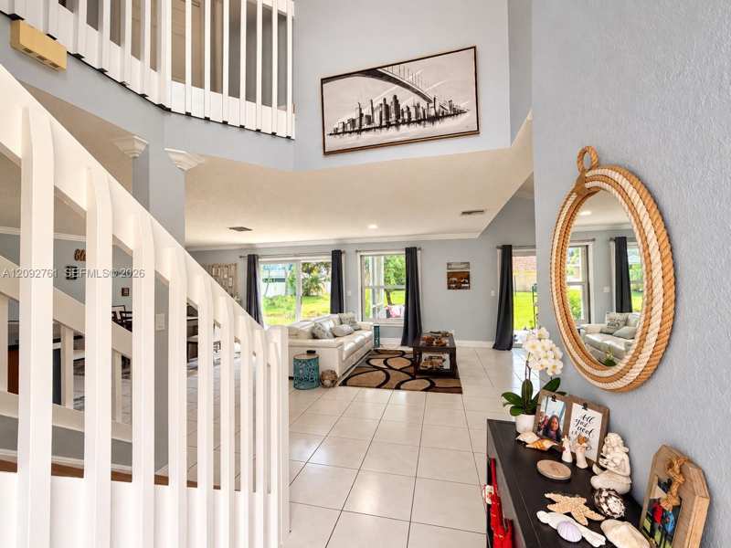 4244 Pine Hollow Cir, Green Acres FL 33463
