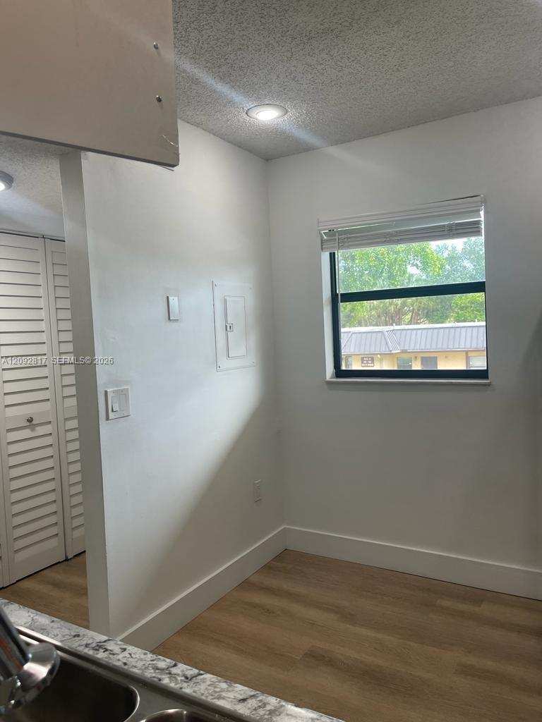 136 NW 91st Ave # 202, Pembroke Pines FL 33024