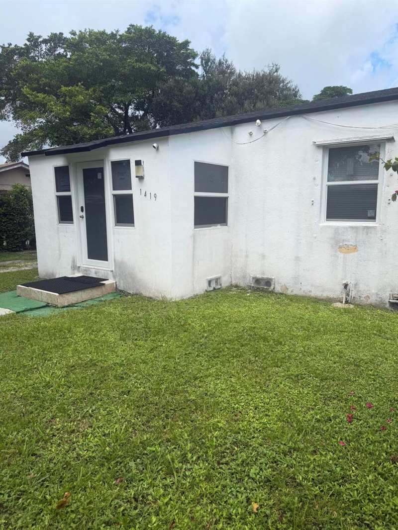 1419 NW 44TH Street # 1, Miami FL 33142