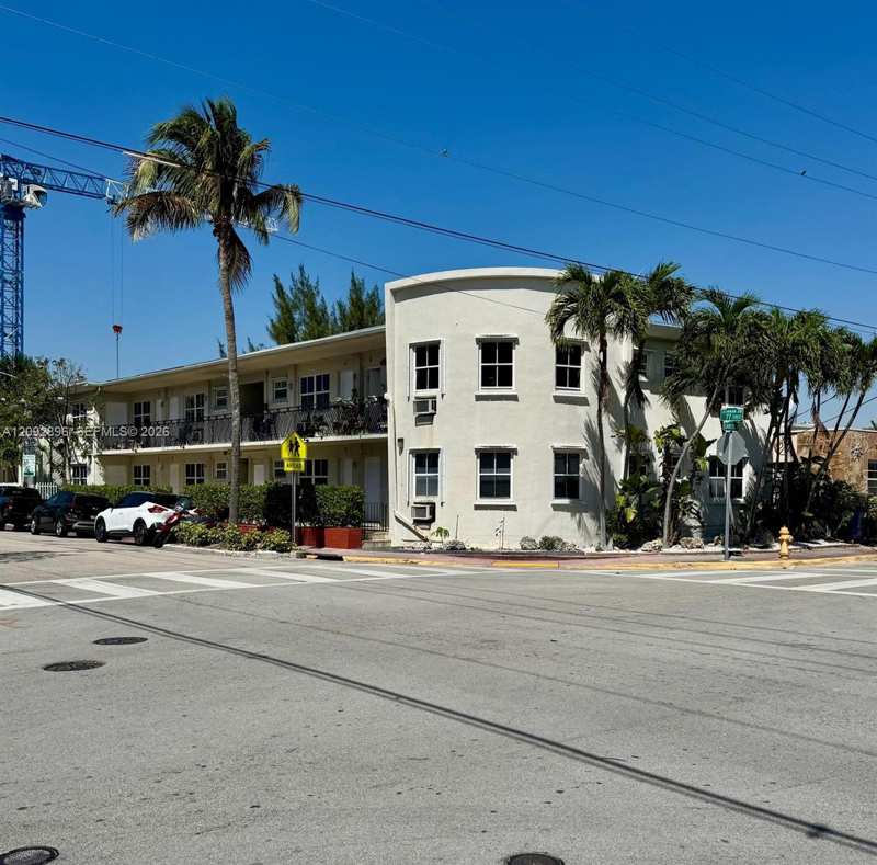 605 77th St # 3, Miami Beach FL 33141