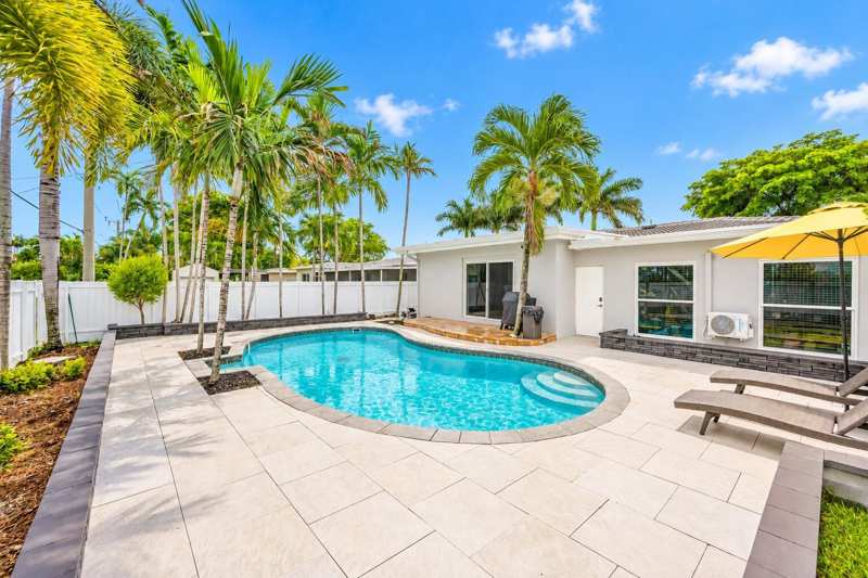 301 SE 3RD Terrace, Dania Beach FL 33004