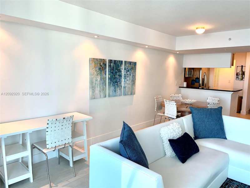 31 SE 5th St # 2806, Miami FL 33131