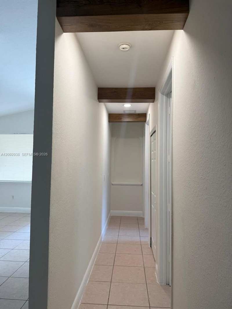 372 SW 2nd St, Florida City FL 33034