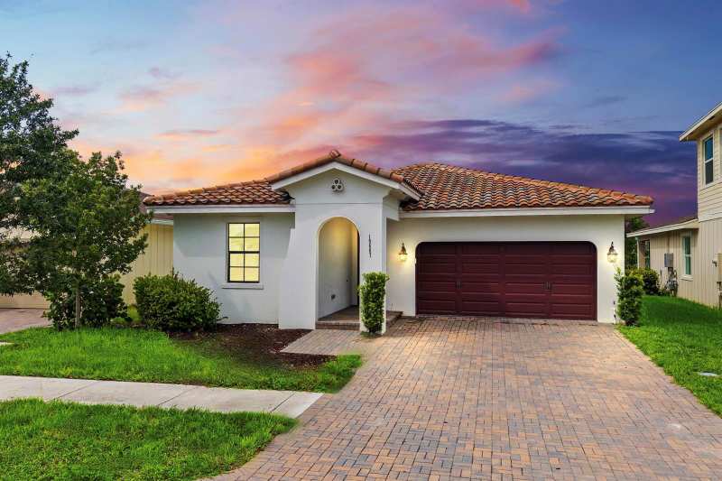 19667 Rugged Trunk Trail, Loxahatchee FL 33470