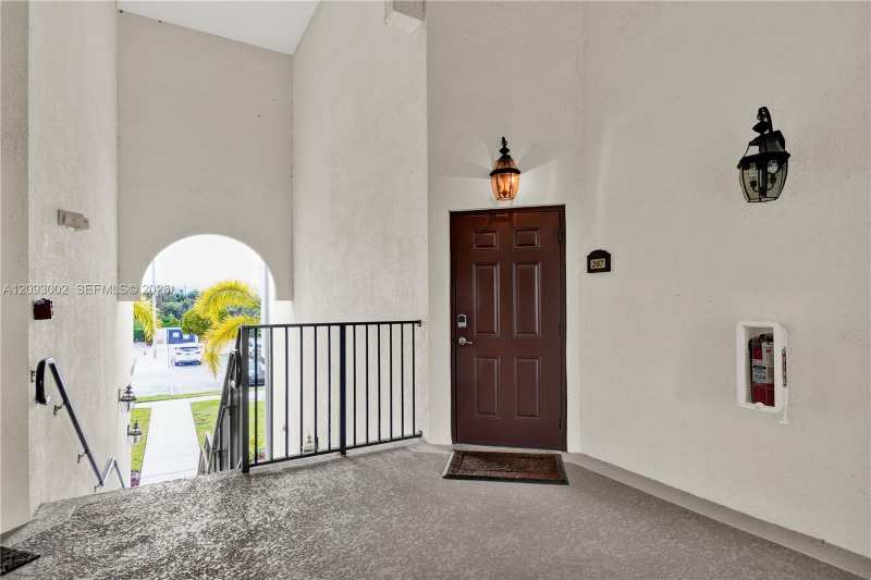 10620 NW 88th St # 207, Doral FL 33178