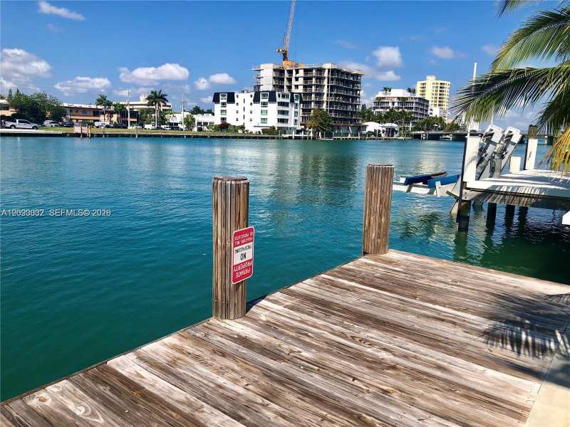 9480 Bay Dr, Surfside FL 33154