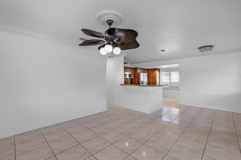 242 W 19TH Street, Hialeah FL 33010