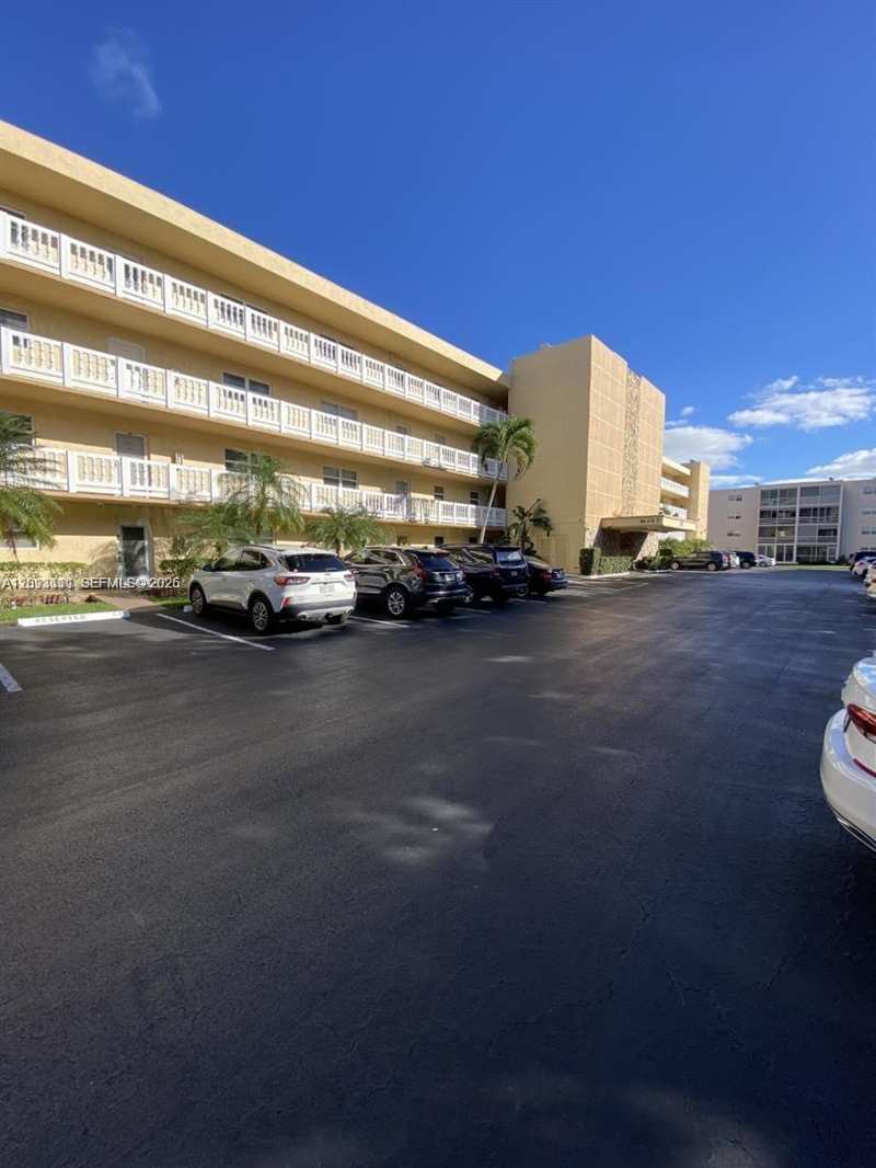 1025 SE 3rd Ave # 102, Dania Beach FL 33004