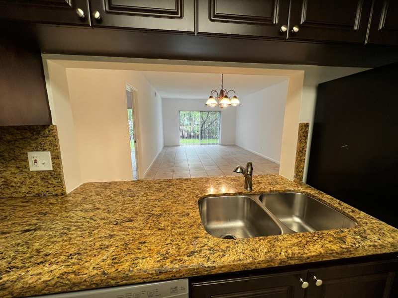 3305 NW 101st Avenue, Coral Springs FL 33065