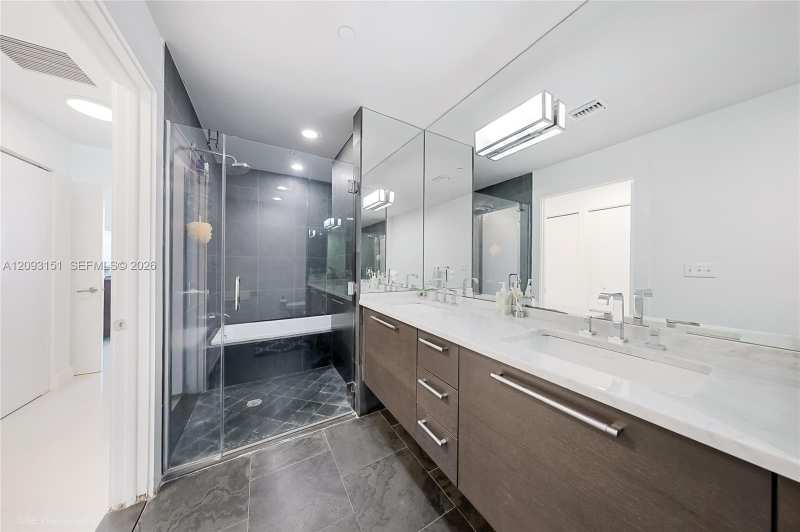900 Biscayne Blvd # 2602, Miami FL 33132