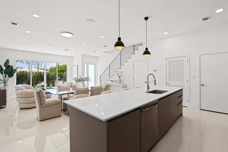 1807 NE 13 Street # 1807, Fort Lauderdale FL 33304
