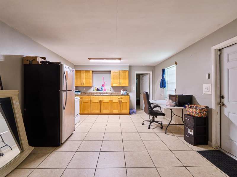 1114 7th Avenue N, FL 33460
