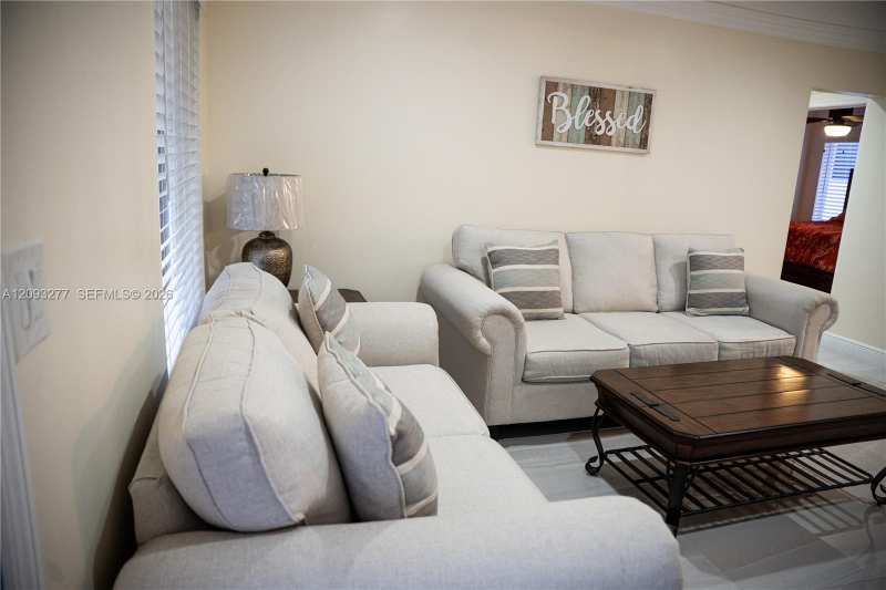 ROYALE GREEN TOWNHOUSE