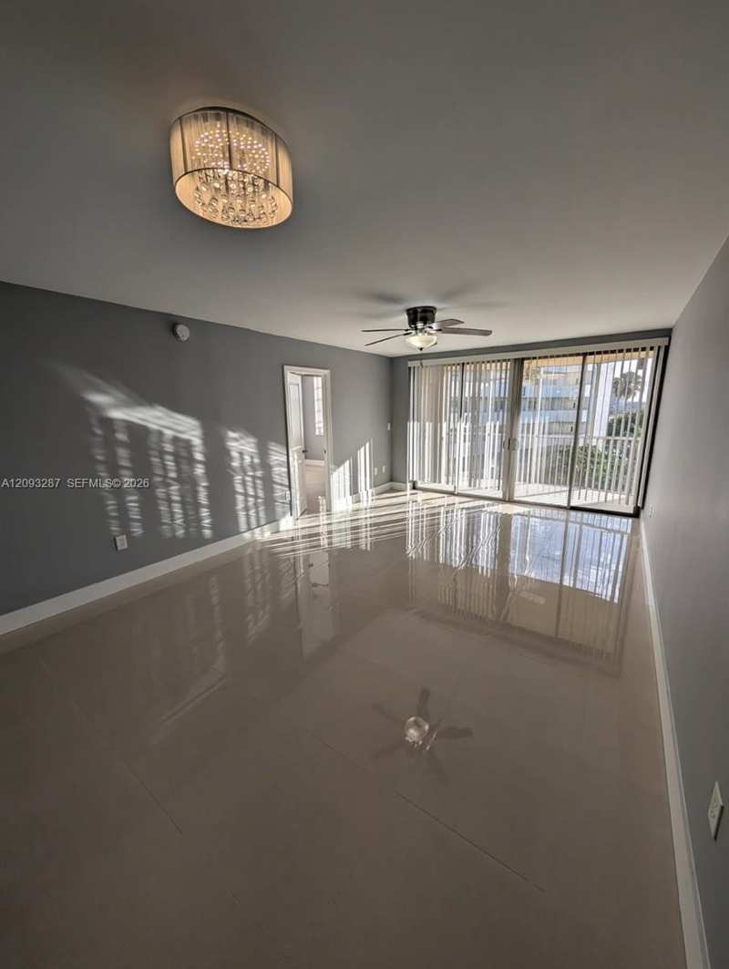 1750 NE 191st St # 3, Miami FL 33179
