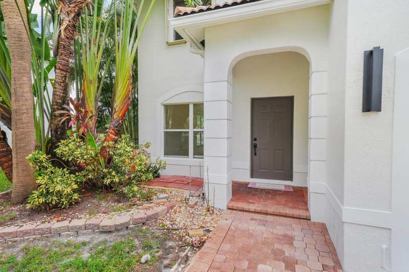 2203 SW 134th Avenue, Miramar FL 33027