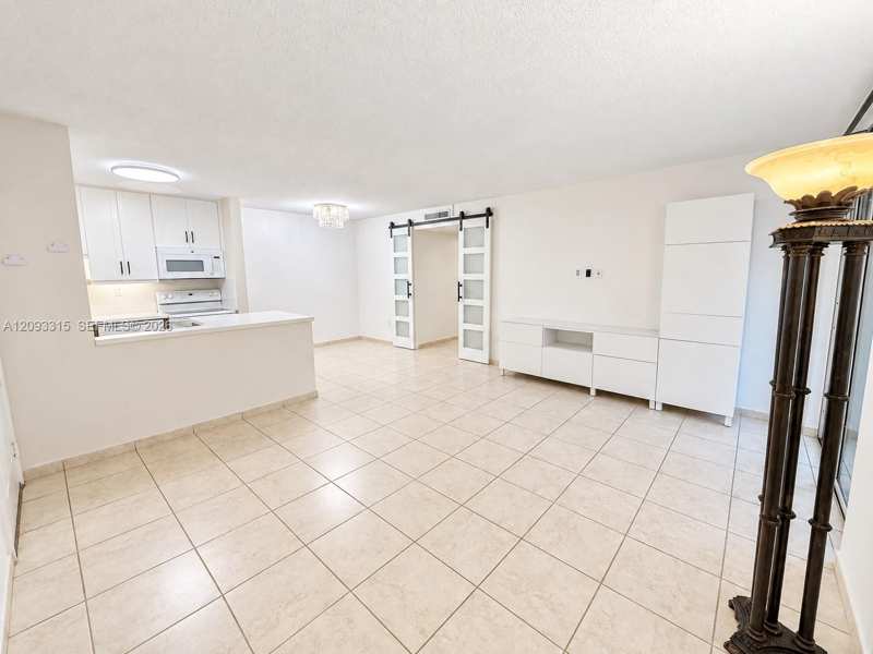 4760 NW 102nd Ave # 12, Doral FL 33178