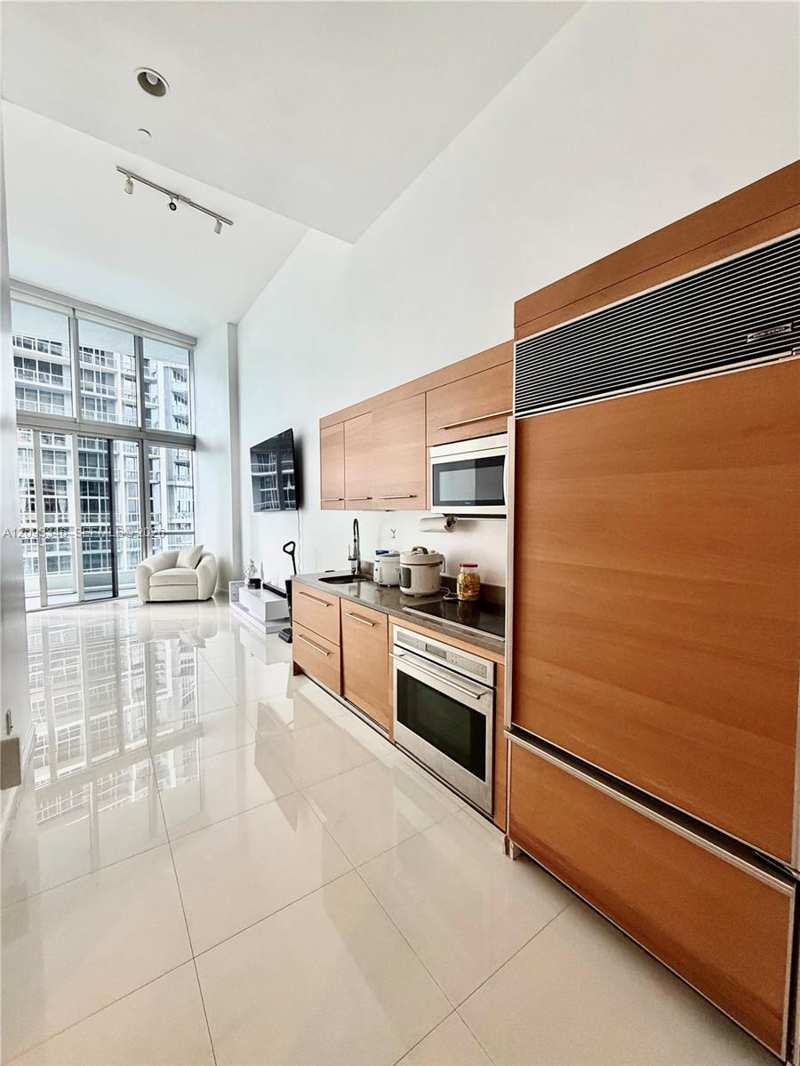 495 Brickell Ave # 2206, Miami FL 33131