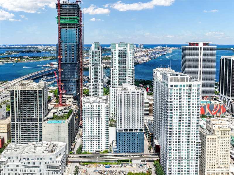 227 NE 2nd St # 2806, Miami FL 33132