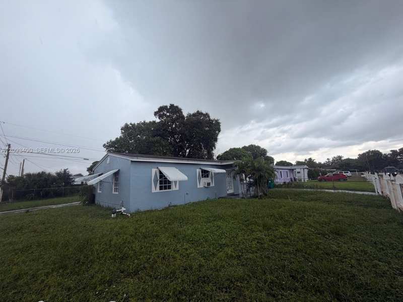 16000 NW 17th Ct, Miami Gardens FL 33054