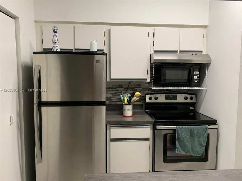 18342 NW 68th Ave # O, Hialeah FL 33015