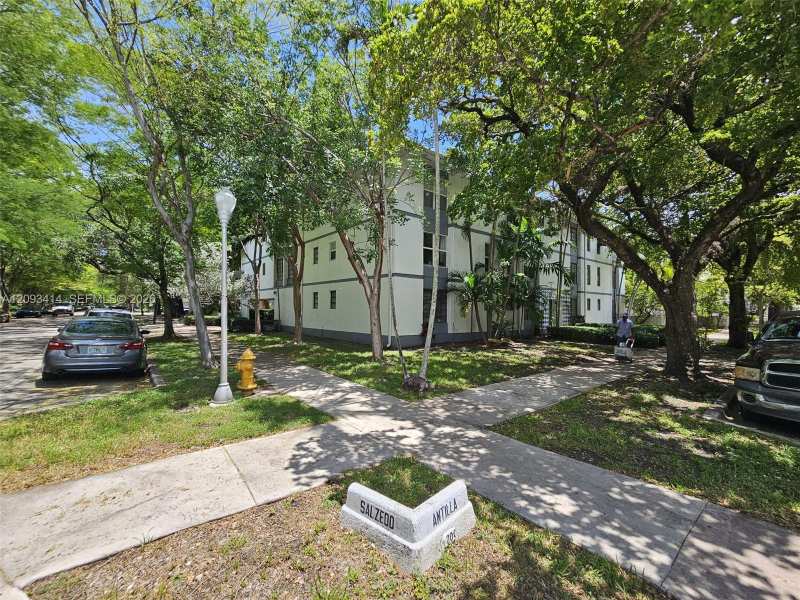 235 Antilla Ave # 1, Coral Gables FL 33134