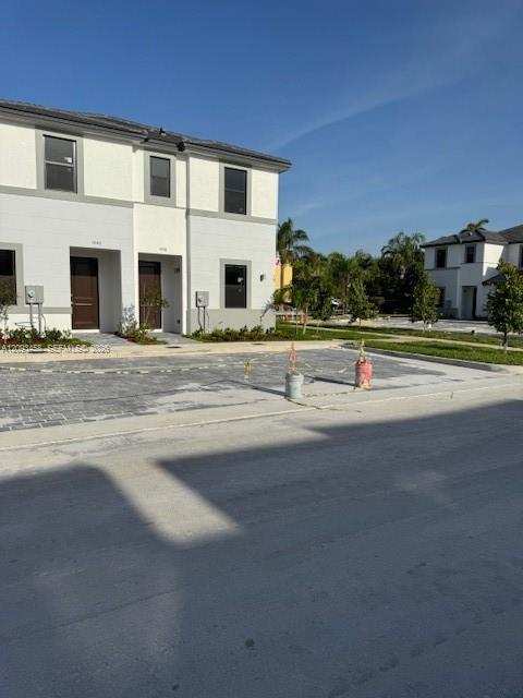 1027 NW 1 ave # 1027c, Florida City FL 33034
