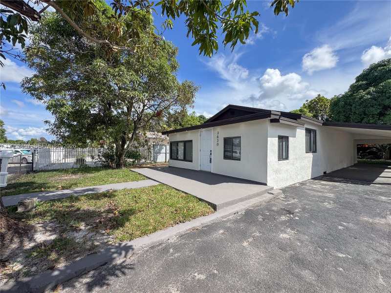 3630 NW 98th St, Miami FL 33147