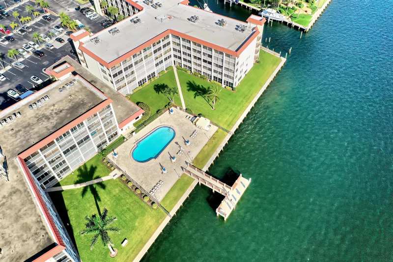 100 Paradise Harbour Boulevard # 408, North Palm Beach FL 33408