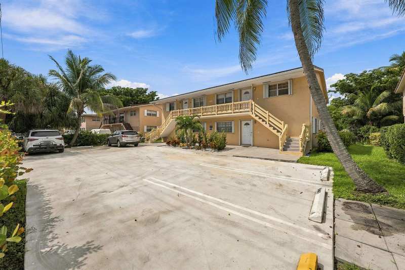 4106 RIVERSIDE Drive, Coral Springs FL 33065