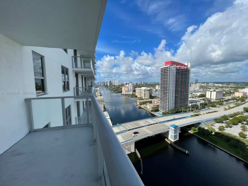 4010 S Ocean Dr # R1902, Hollywood FL 33019